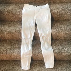 Harper size 26 white stretch jeans
